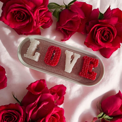 AU NOM DE L'AMOUR  - Bougie senteur rose